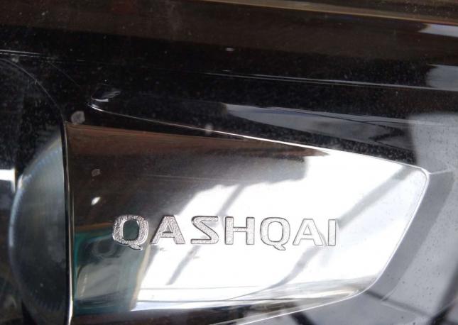 Фара правая Nissan Qashqai J11 