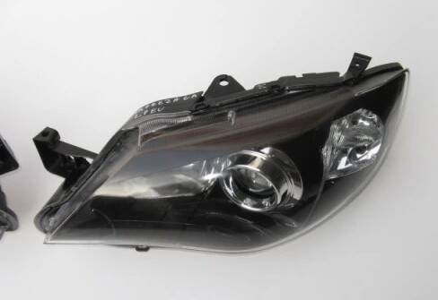 Subaru Impreza GH xenon левая 