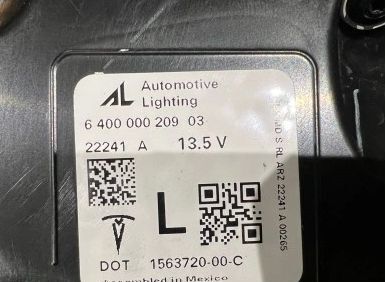 Tesla S plaid фонарь задний левый 1563720-00-C