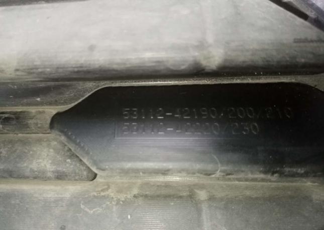 Решетка радиатора Toyota Rav4 XA50 53112-42190
