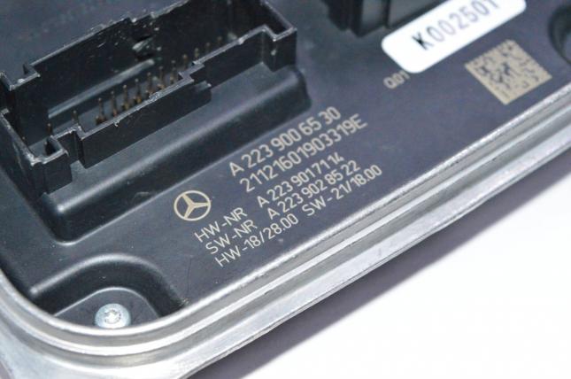 Блок управления фарой Mercedes S W223 A2239006530