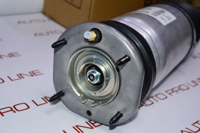 Стойка передняя правая Land Rover Discovery 5 L462 LR102250
