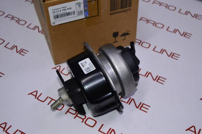 Опора двигателя BMW E70 X5 E71 X6 22116795418