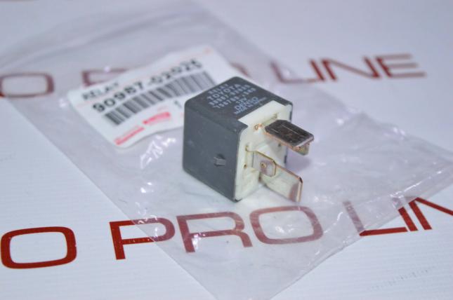 Реле электрическое toyota lexus 90987-02025