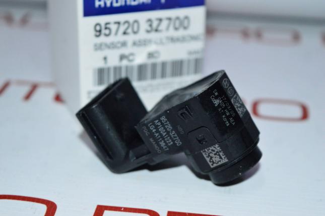 Датчик парковки Hyundai-Kia 957203Z700 95720-3Z700