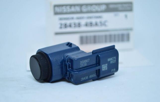 Датчик парковки Nissan T32 QX80 28438-4BA5C 3pin 28438-4BA5C