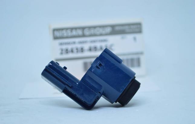 Датчик парковки Nissan T32 QX80 28438-4BA5C 3pin 28438-4BA5C