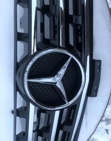 Mercedes 166 ML решетка новая 
