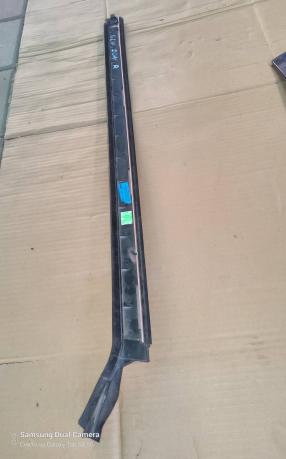 Молдинг стекла мерседес GLK 204 A 2046904462 A2046904462