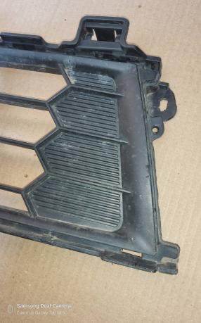 Решётка бампера нижняя Mitsubishi L200 6402A357