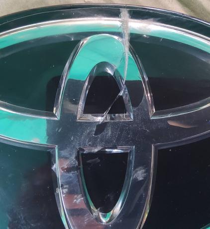 Эмблема Toyota RAV 4 5314133130