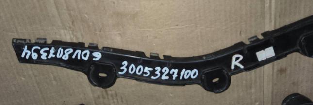 Кронштейн заднего бампера Skoda Rapid 60U807394