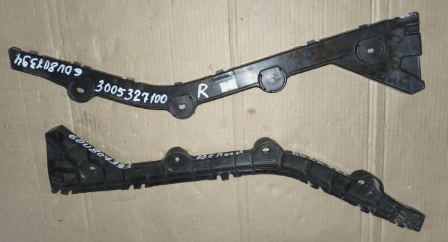 Кронштейн заднего бампера Skoda Rapid 60U807394