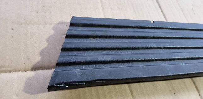 Накладка порога Lexus LX 570 511716A180