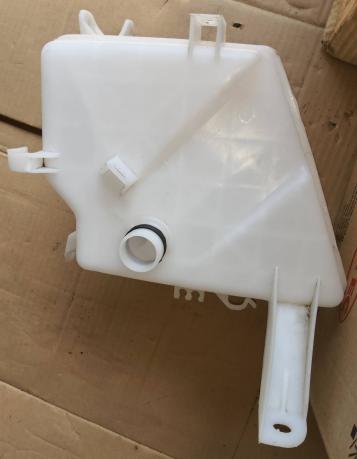 Бачок омывателя Toyota Corolla E15 060851264