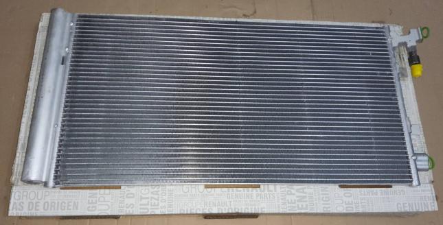 Радиатор кондиционера Renault Fluence 921000005R