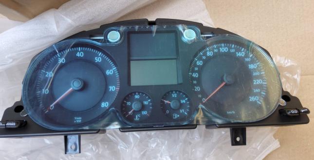 Панель приборов Volkswagen Passat B6 3C0920852FXZ02