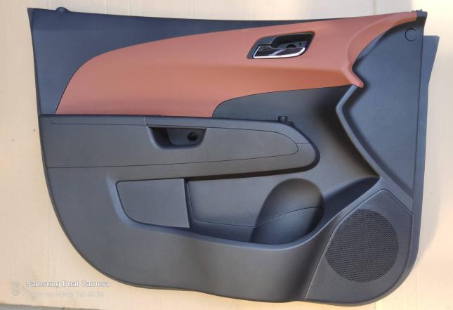 Накладка панели передней Chevrolet Aveo T300 95941182