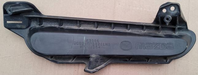 Заглушка в передний бампер Mazda 3 BCD250102