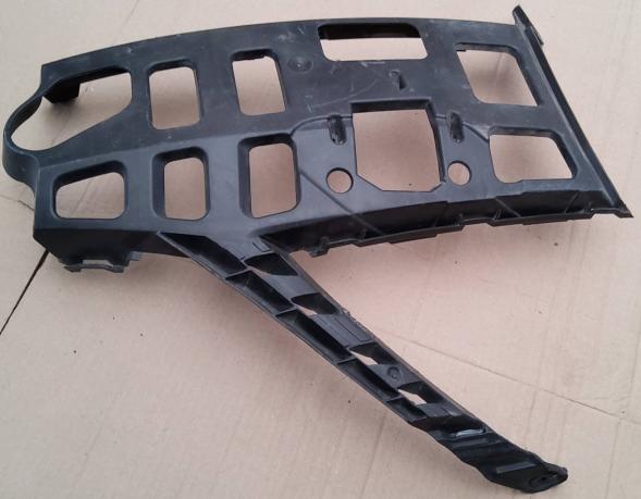 Кронштейн бампера Skoda Octavia 5E0807056F