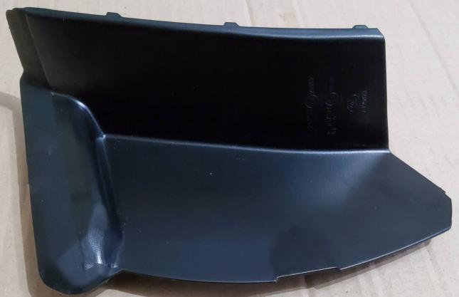 Накладка под фонарь Geely Coolray 7057015900