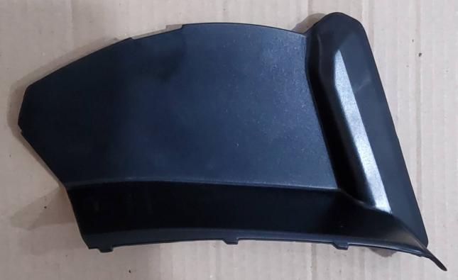 Накладка под фонарь Geely Coolray 7057015900