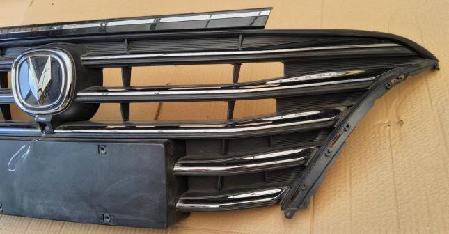 Решетка радиптора Changan Eado Plus C211F2713010304