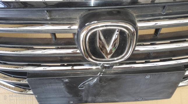 Решетка радиптора Changan Eado Plus C211F2713010304