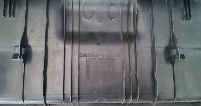 Обшивка багажника Toyota Camry V70 58387-06270