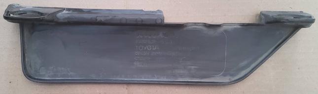 Брызговик передний Toyota Land Cruiser Prado 76852-0G010