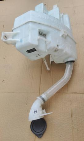 Бачок омывателя Toyota Camry XV70 85355-33200