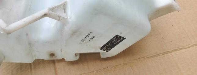 Бачок омывателя Toyota Camry XV70 85355-33200