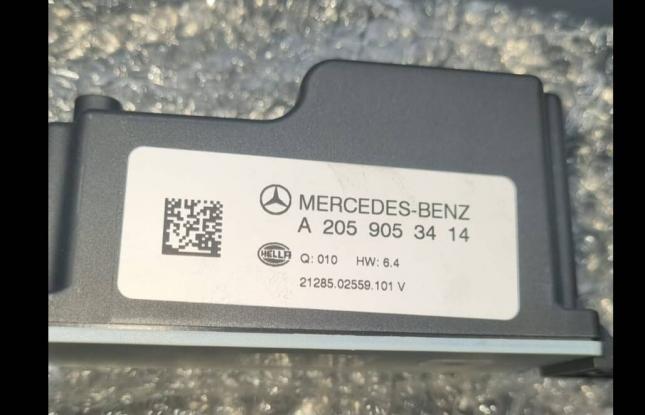 Преобразователь напряжения Mercedes C-class A 205 905 34 14