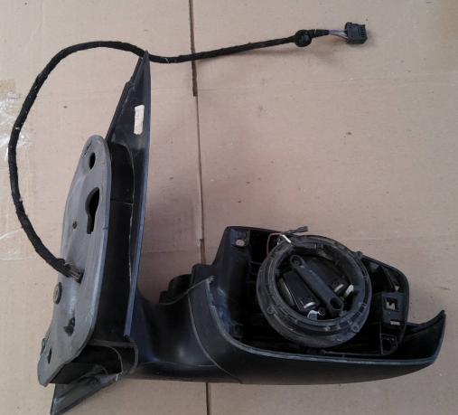 Зеркало правое Volkswagen Polo 6RU857502AHC9X
