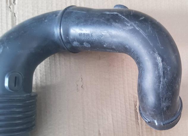 Патрубок воздушного фильтра Renault Master 3 165554107R