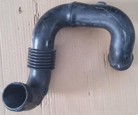 Патрубок воздушного фильтра Renault Master 3 165554107R