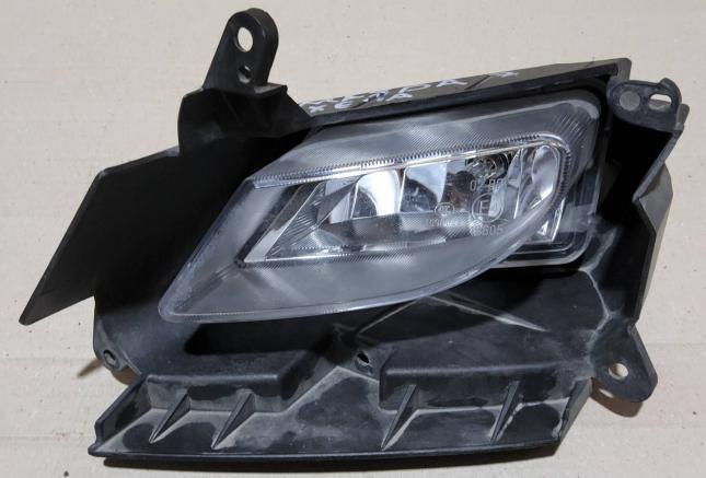 Фара противотуманная Mazda 3 BL 114-41098