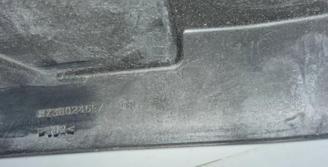 Брызговик передний Mitsubishi Airtrek MZ380246EX