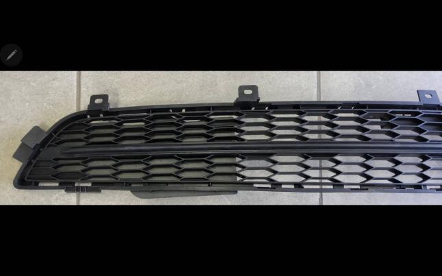 Решетка бампера Infiniti Q70 62256-1MA0A