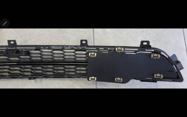 Решетка бампера Infiniti Q70 62256-1MA0A