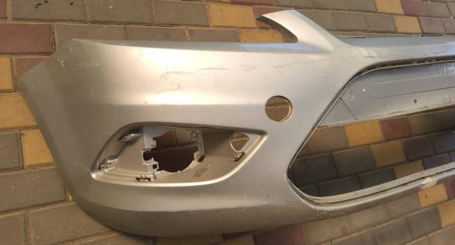 Бампер передний Ford Focus 2 8M5117757