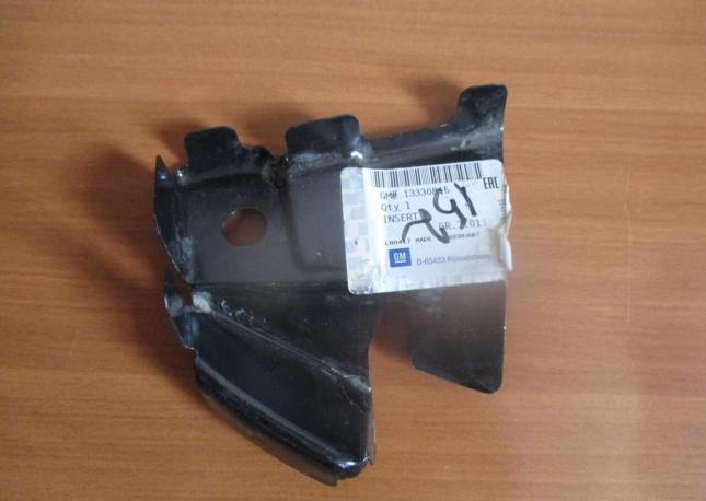 Усилитель лонжерона опель астра J 2010 13330815