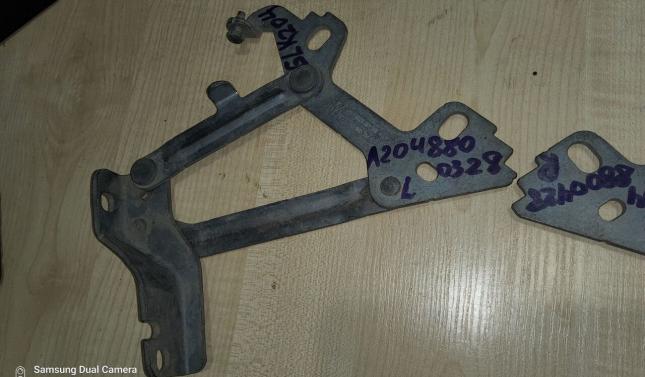 Петля капота левая Mercedes GLK204 A2048800328