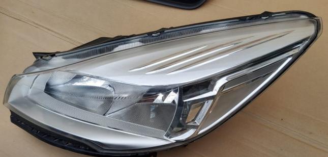 Блок Фара лев Ford Kuga 2 CV44-13W030-AE CV44-13W030-AE