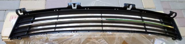 Решётка бампера средняя Mazda 6 GS7T501T0A