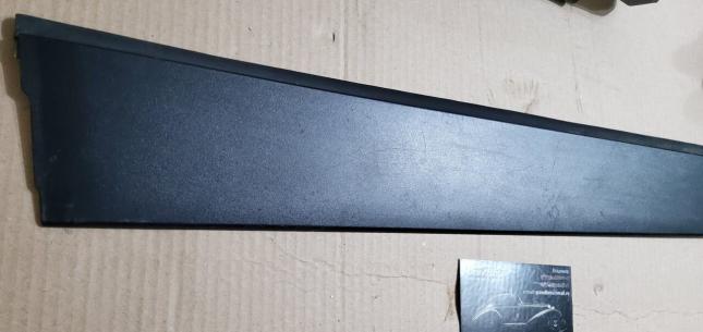 Накладка стойки двери Toyota Camry 75762-611 75762-611