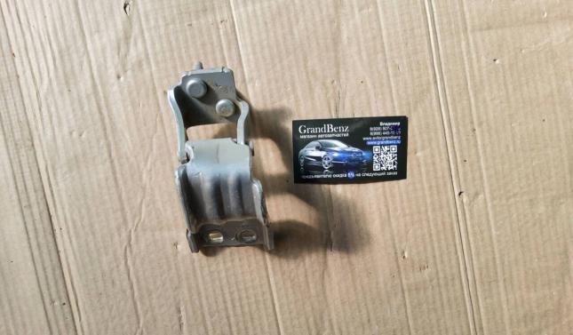 Петля багажника Volkswagen Passat B7 3c9827302d