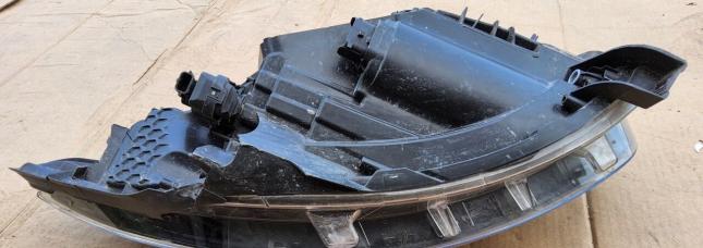Фара Renault captur правая 260605214R 260605214R