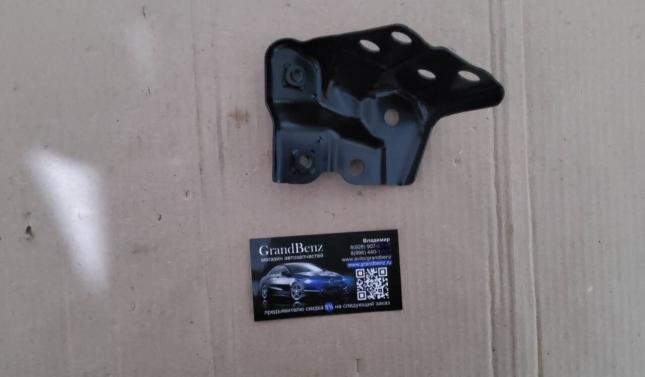 Кронштейн крыла Toyota Camry V70 5383633120