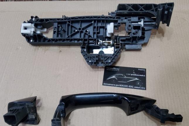 Кронштейн ручки передней правой Mercedes CLA 117 A2047601634